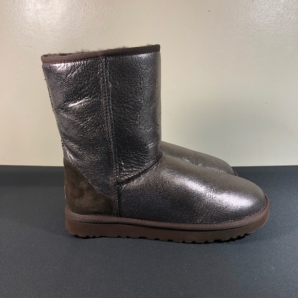 classic short metallic uggs
